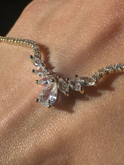 Markiz Taşlı Damla Kolye