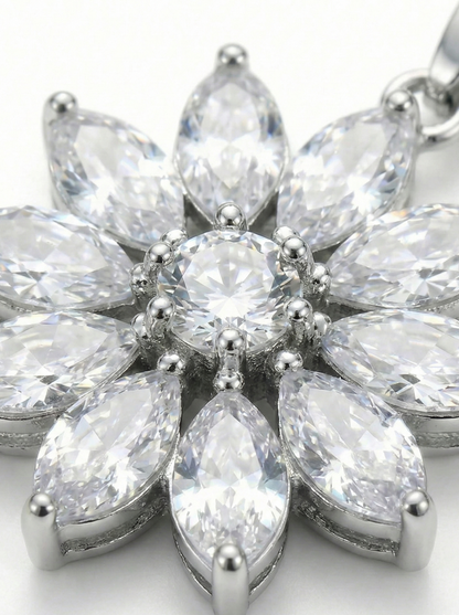 Papatya Model Taşlı Kolye